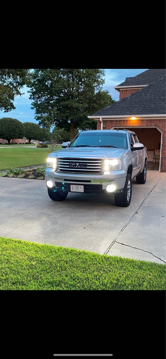 2010 GMC Sierra 1500, view 2