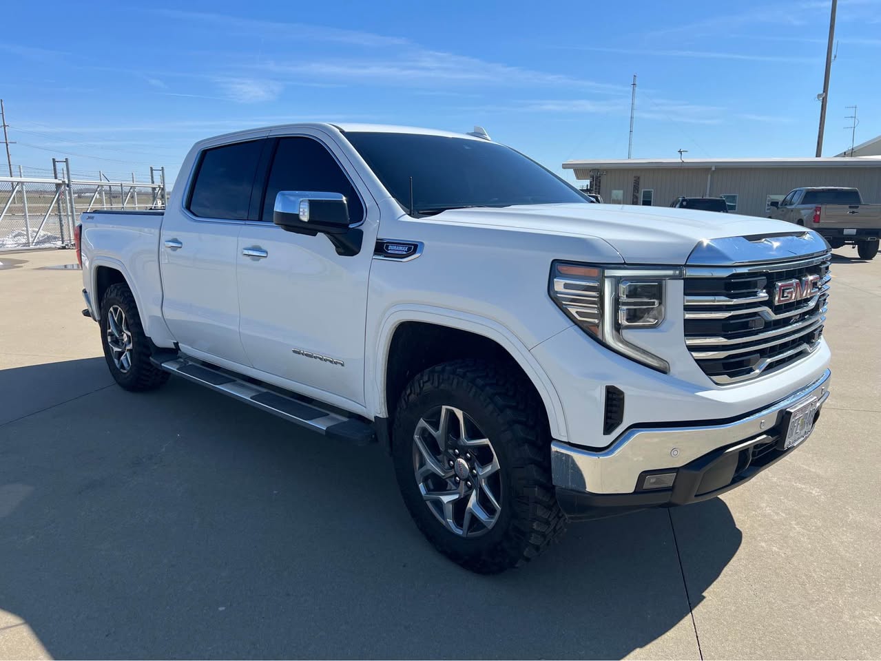 2024 GMC Sierra, view 5